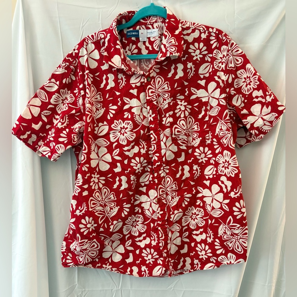 Old Navy Red and White Floral Casual Button Down Shirt